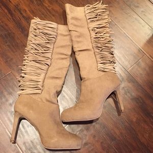 Fringe boots "Alma"....by Thalia Sodi