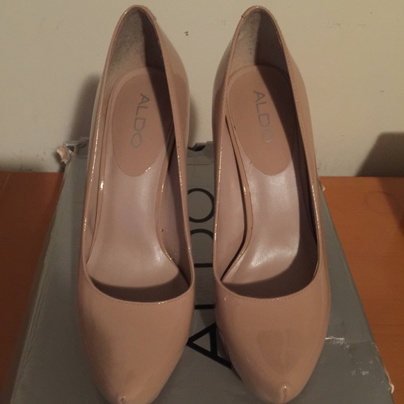 Aldo patent leather nude pumps