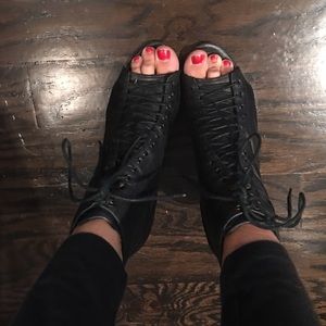 ALDO TIE UP LEATHER HEELS