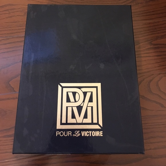 Shoes - Picture 3 of 4