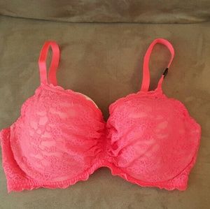 36DD Victoria's secret bra