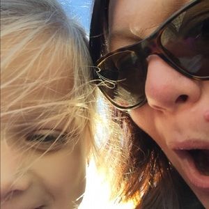 Meet your Posher, Kelly