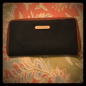 Nylon Michael Kors wallet