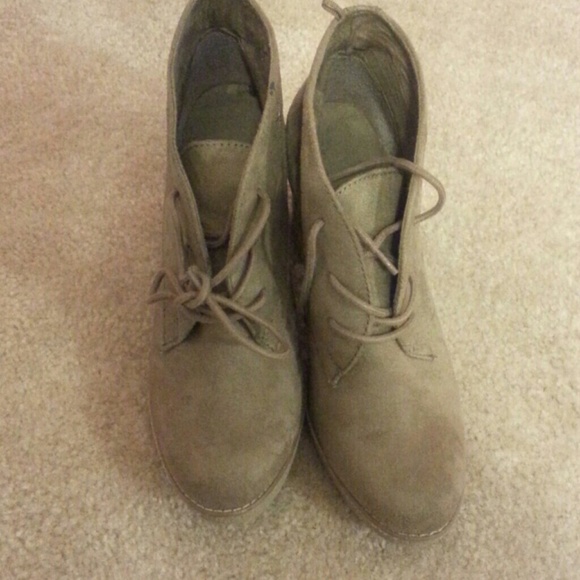 Tan hill boots