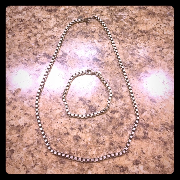 Tiffany's Venetian Link Necklace