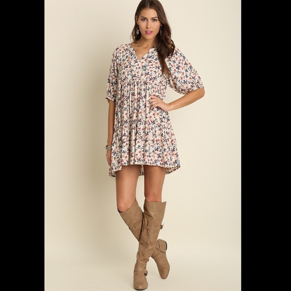 SOLD OUT❣️ 💐Dainty Print Peasant Dress - Picture 2 of 4