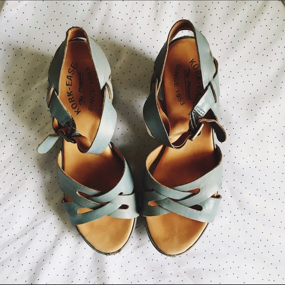 Vintage 70's Platform Heels - Picture 2 of 3