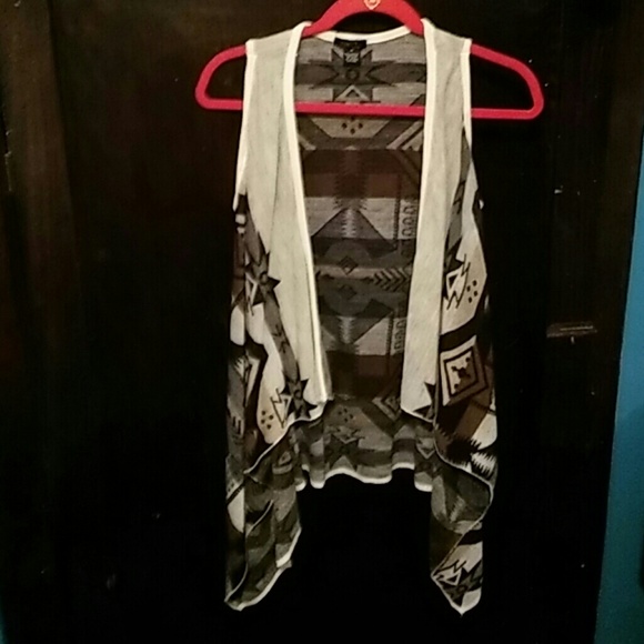 Rue 21 Sleeveless Sweater Tribal/Aztec