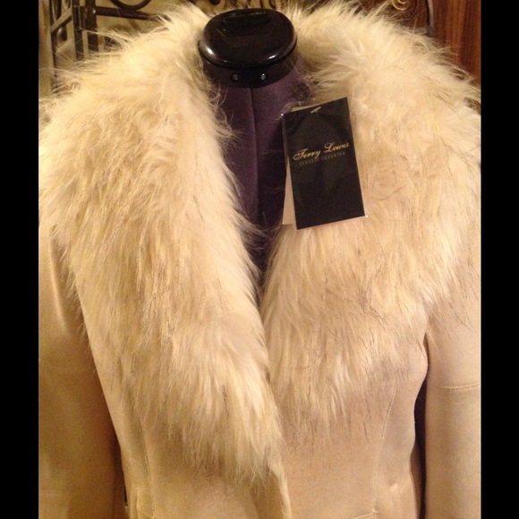 Terry Lewis Classic Luxuries Faux Fur Coat - Picture 2 of 4