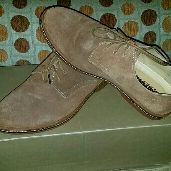 Mens Wing tip shoes