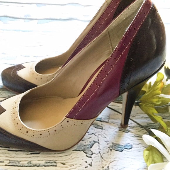 Bakers Heels | Size 7.5 - Picture 2 of 4