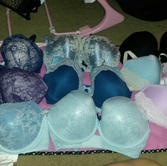 Bundle 9 victorias secret bra