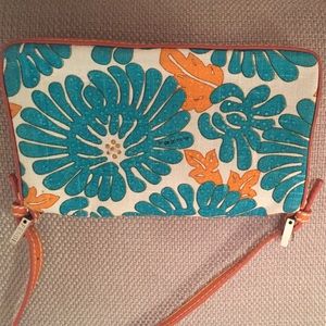FENDI Bags - Fendi clutch FENDI Bags - Fendi clutch