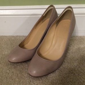 J Crew Mona Pumps Sz 7 Taupe