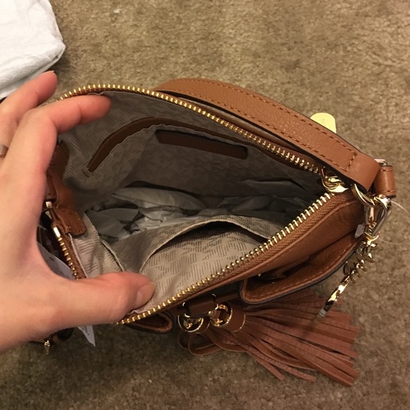 🚫🚫SOLD🚫🚫Brand new brown mk cross body bag - Picture 3 of 4