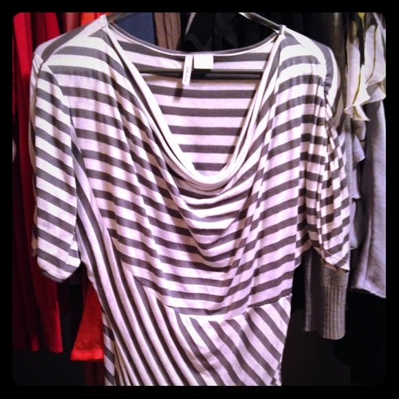Cute gray & white striped top
