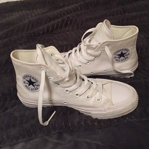 Chuck Taylor All Star II (7.5)