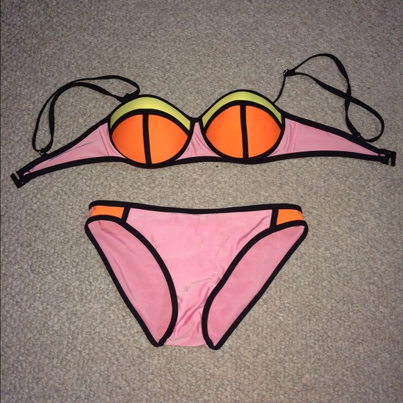 triangl bikini