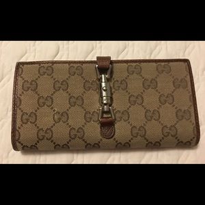 Woman's Gucci wallet
