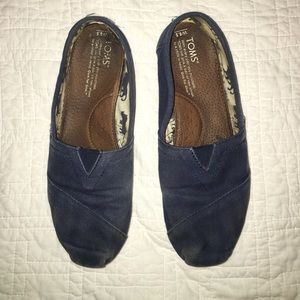 Blue toms