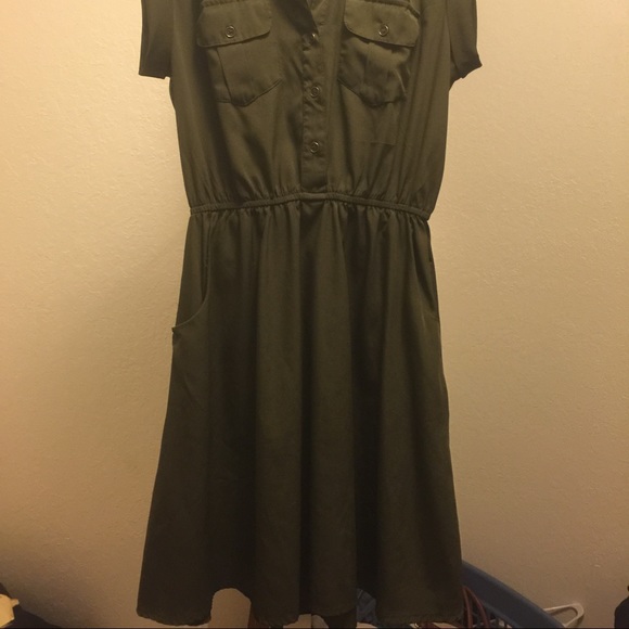Dress - Picture 2 of 2