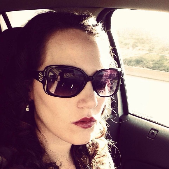 Meet your Posher, Ciara
