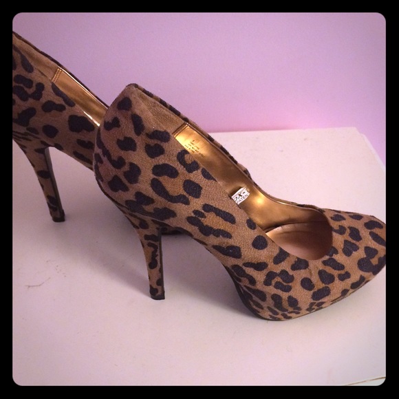 Cute Leopard Print Pumps!