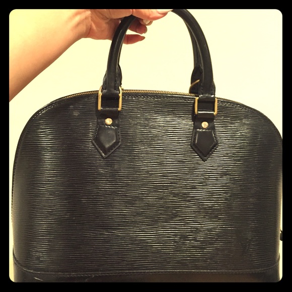 Louise Vuitton Epi leather