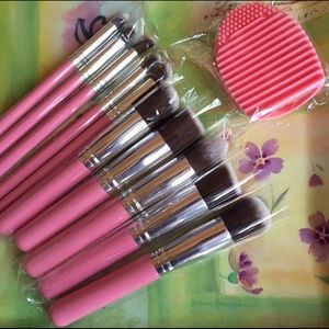 10pcs Makeup Brushes + 1 Brush Cleaner