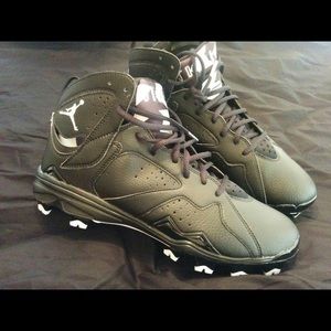 Men's Retro 7 Jordan baseball cleats