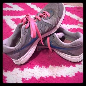 Nike tennis shoes