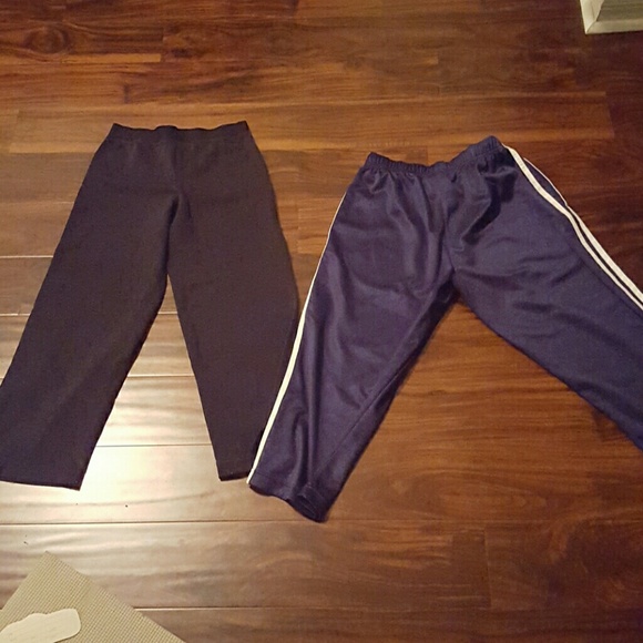 2 pairs of Adidas workout/yoga cropped pants - Picture 2 of 3