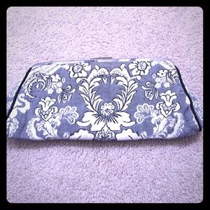 Black house White Market Clutch