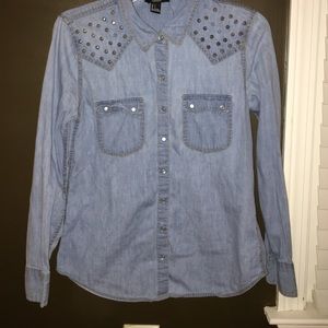Denim Shirt. Forever21. Size: S