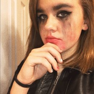 Meet your posher, Katherine!❤️