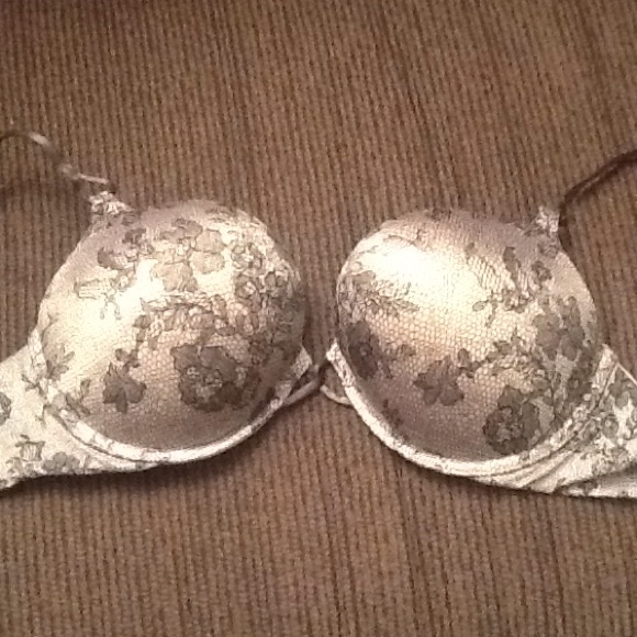 SOLD Victoria's Secret Bra
