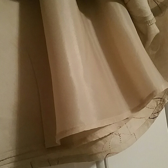 Size 8 embroidered 100% cotton skirt - Picture 3 of 4