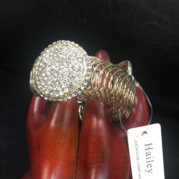 Hailey Bracelet - Picture 2 of 3