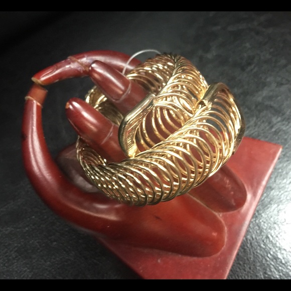 Hailey Bracelet - Picture 3 of 3