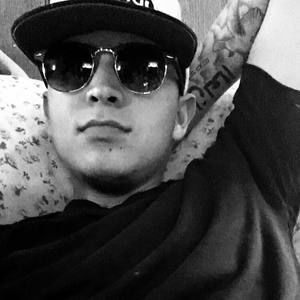 Meet your Posher, Andres