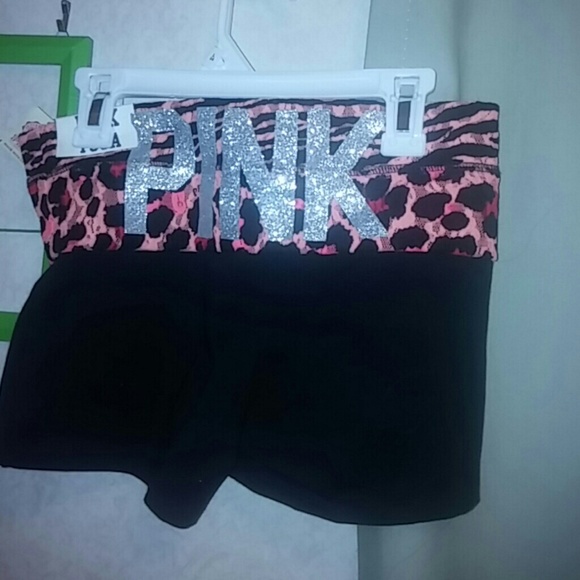 VS yoga shorts - Picture 2 of 3