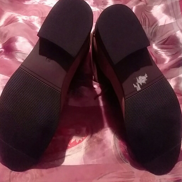 Boots - Picture 3 of 4