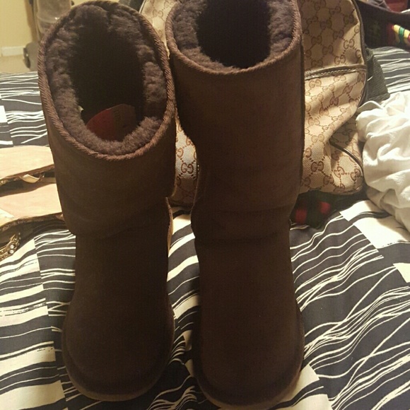 Brown uggs