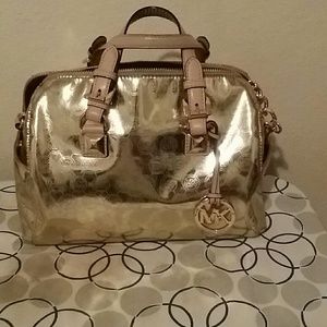 MICHEAL KORS LARGE GRAYSON MONOGRAM GOLD TOTE BAG