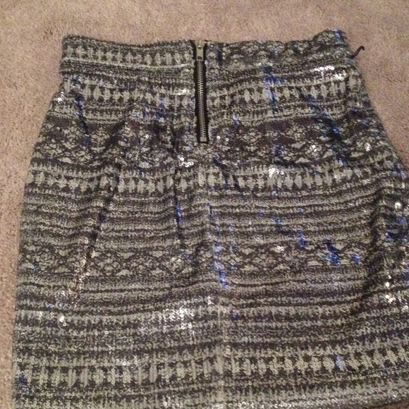 Aztec skirt 💜 - Picture 2 of 3