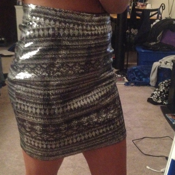 Aztec skirt 💜 - Picture 3 of 3