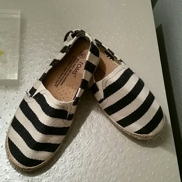 Toms