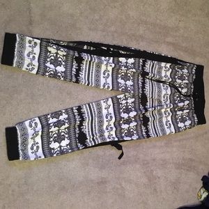 Bebe Black and White printed Jogger pants!