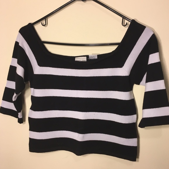 Black and white crop top!