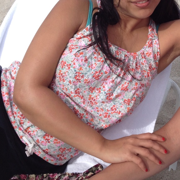 Tank top - Picture 2 of 2